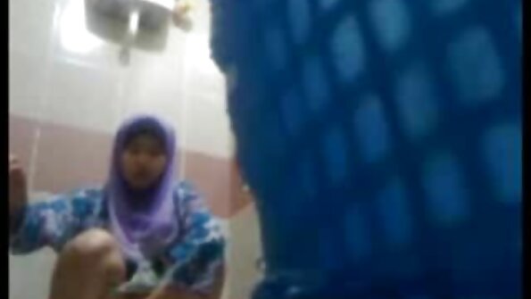 ঝরনা, প্রসাব করা, প্রতিমা চুদাচুদি ভিডিও সং